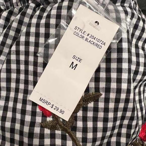 MIRROR IMAGE off the shoulders embroidered top/ size M - Picture 6 of 7